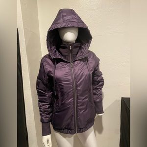 Lululemon purple bomber jacket size 8 !! Excellent like new condition!